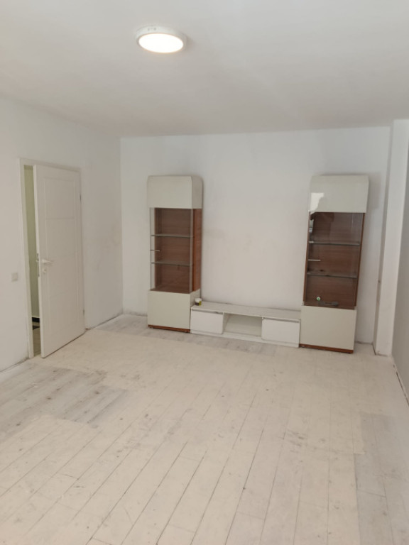 Apartament 2 camere, Floresti, zona Stejarului