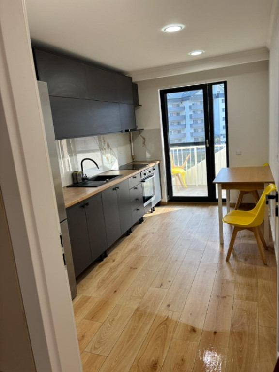 Se inchiriaza,apartament 2 camere, 60 mp, Floresti | Eroilor