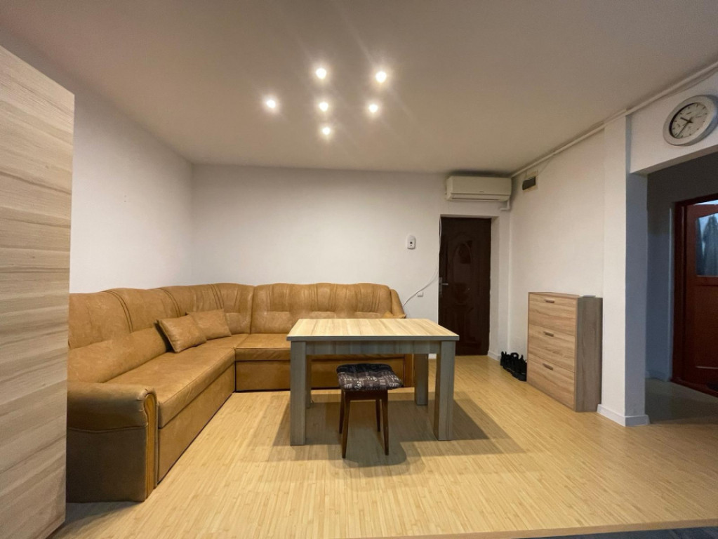 Apartament 3 camere, 56.mp | Zona Buna ziua