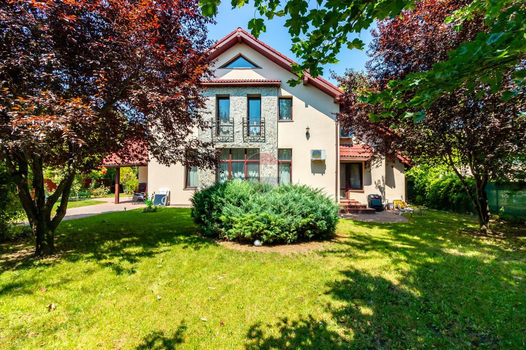 Vila de colt de vânzare în Corbeanca | Paradisul Verde