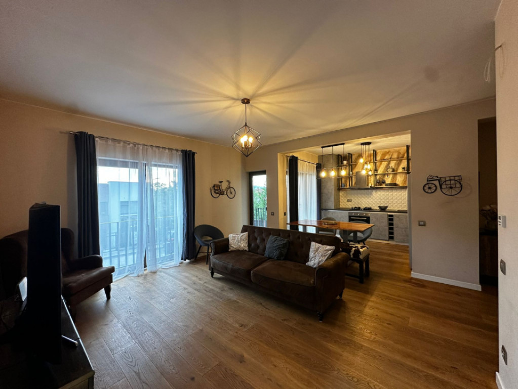 Apartament cu 3 camere in casa in zona Gruia