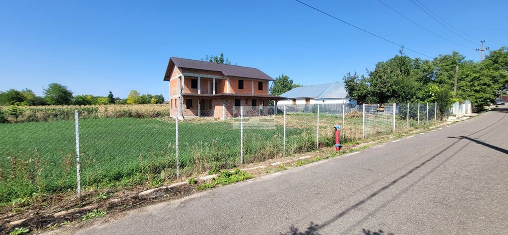 Vila la rosu Draganesti/Tecuci/Galati