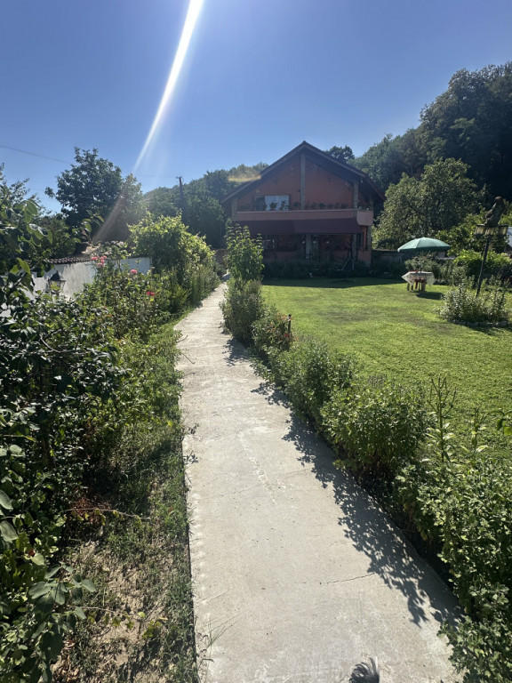 Casă zona Budești pretabilă pensiune.