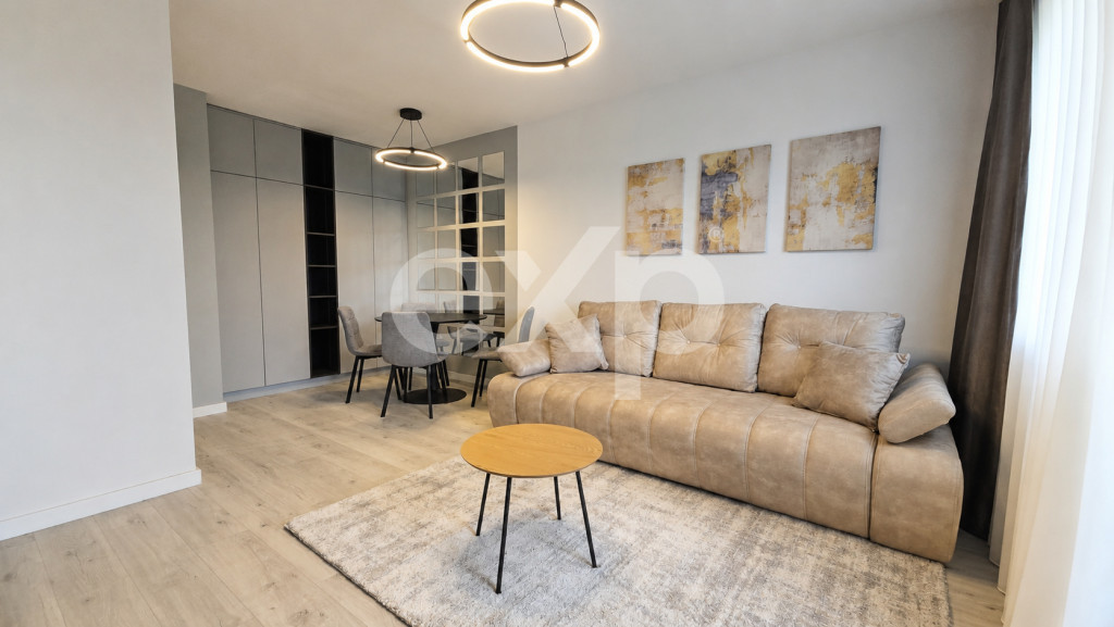 Prima închiriere | 2 camere, balcon 14,6 mp și parcare –