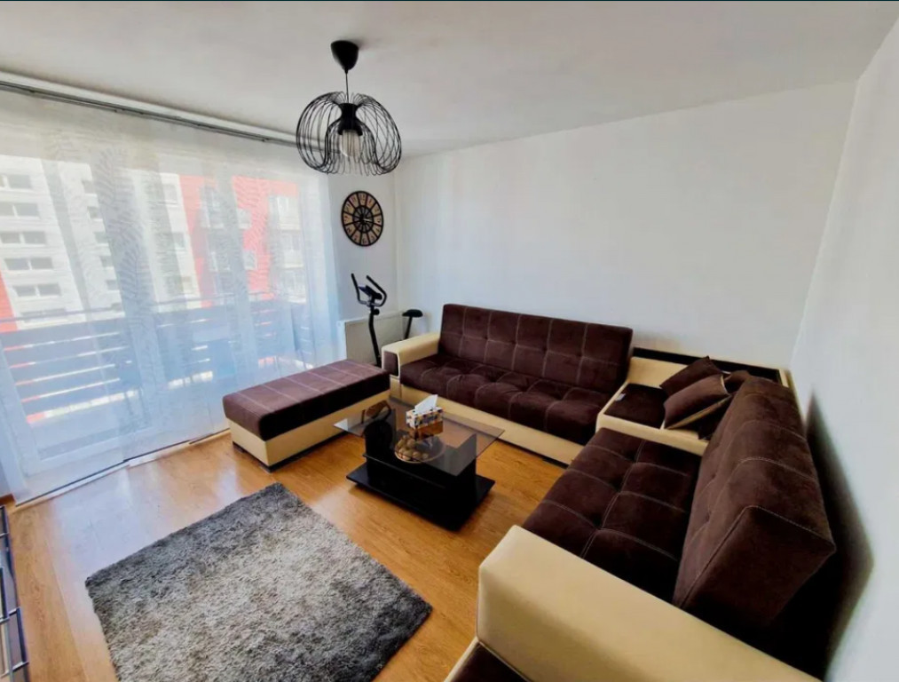 Apartament cu 3 camere, decomandat - zona Avantgarden