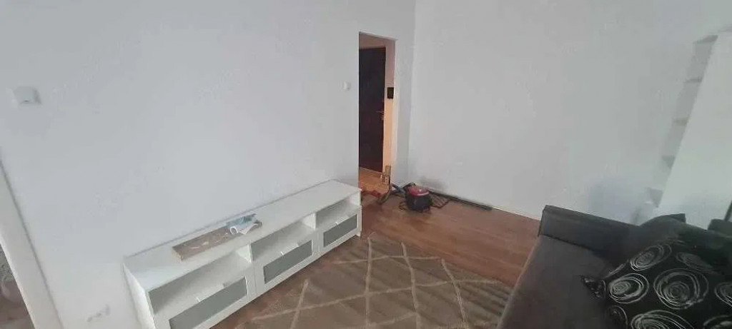 Dristor etaj 5 mihai bravu semidecomandat
