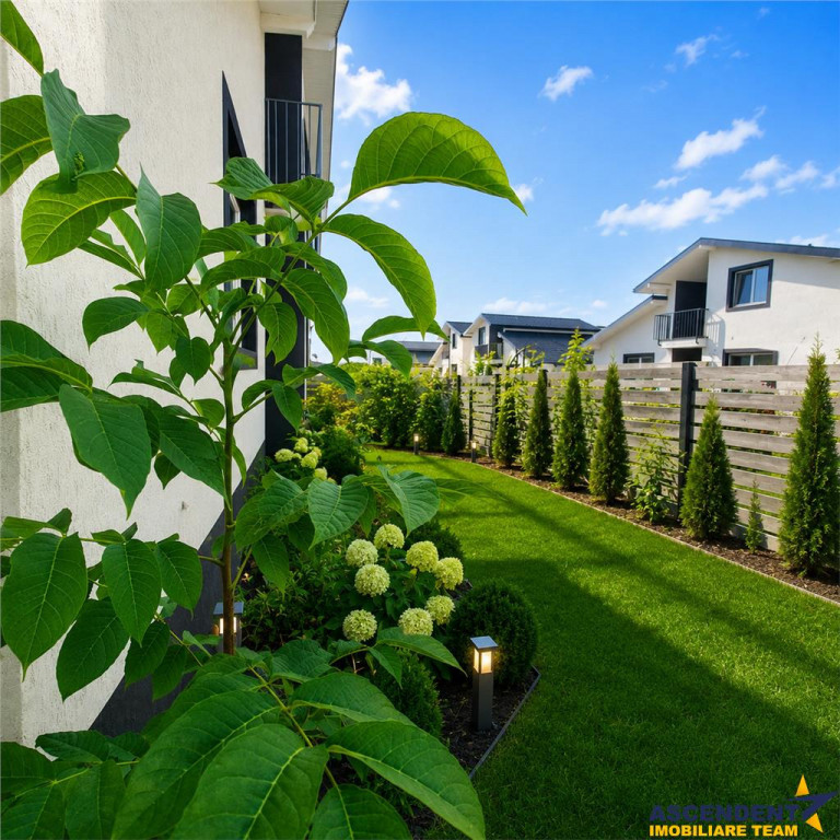 Casa la pret de apartament, curte individuala, terasa, toate