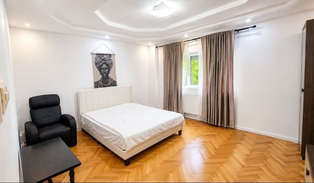 13 Septembrie | 2 camere | 60mp | Parter | centrala | 650...