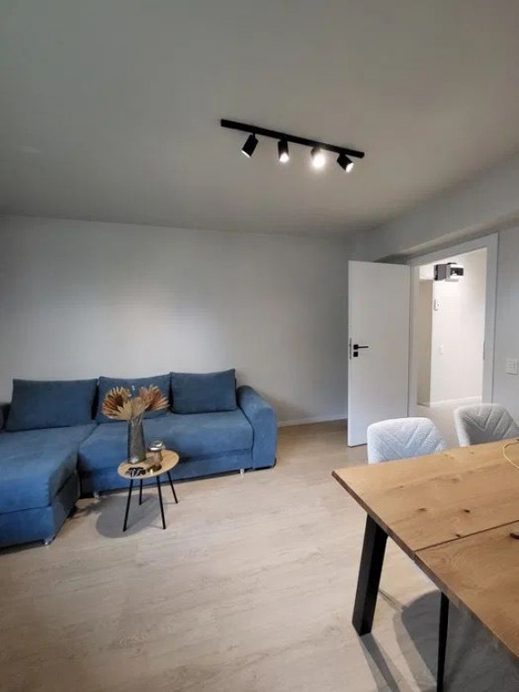 13 Septembrie | 2 camere | 52mp | parter | renovat | 130....