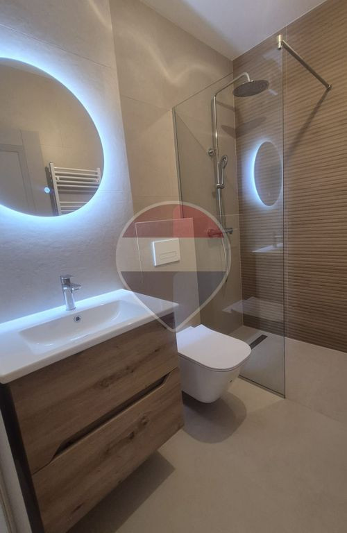 Apartament cu 3 camere,2 bai Adora Park