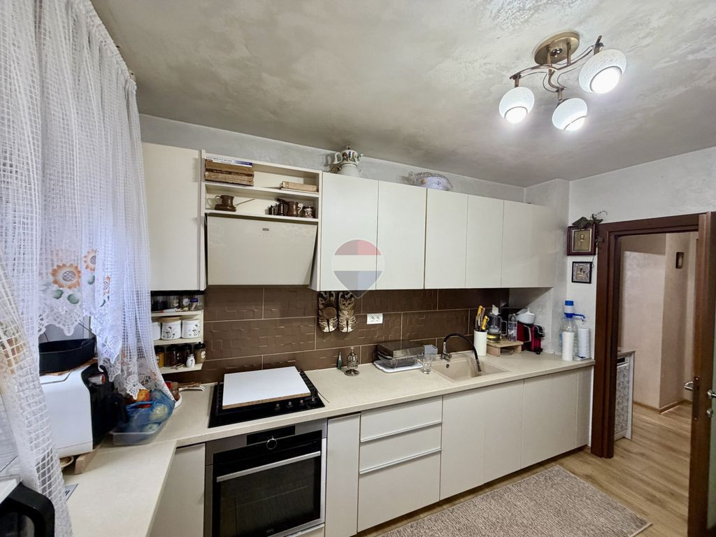 Apartament 3 camere et 1 Bld Brailei / MedLife