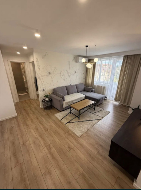 Apartament 2 camere, 44 mp, renovat integral, mobilat și ut