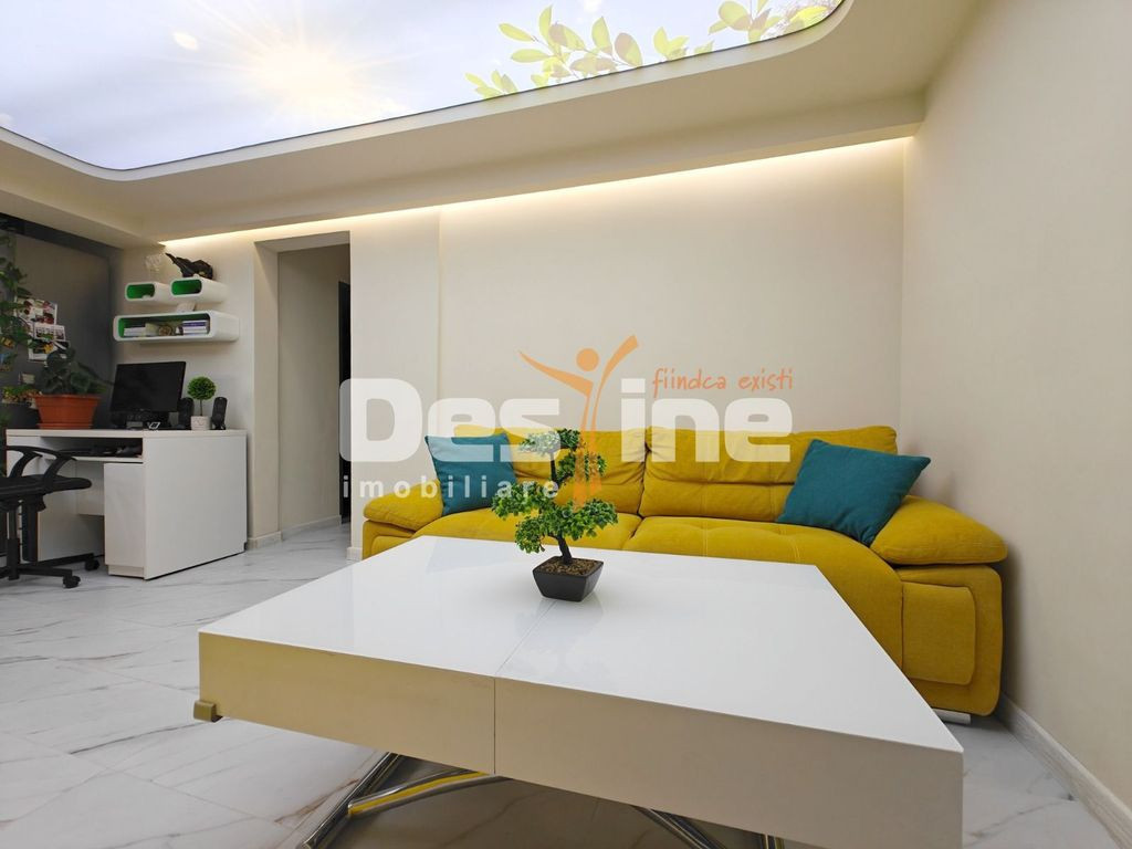Apartament Superb 3 camere PLopeni 52.86 mp!