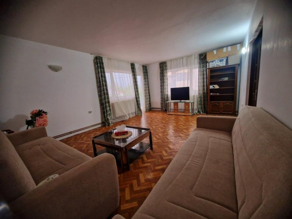 Casa central Paulesti 450 mp s.c. 775 mp teren