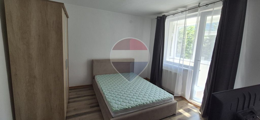 Garsonieră modernă | Centrală Piatra-Neamț | Mobilat?...
