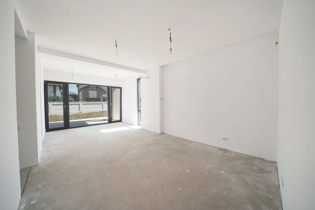 Casa spatioasa P+1 renovata disponibila pentru locuit imedia