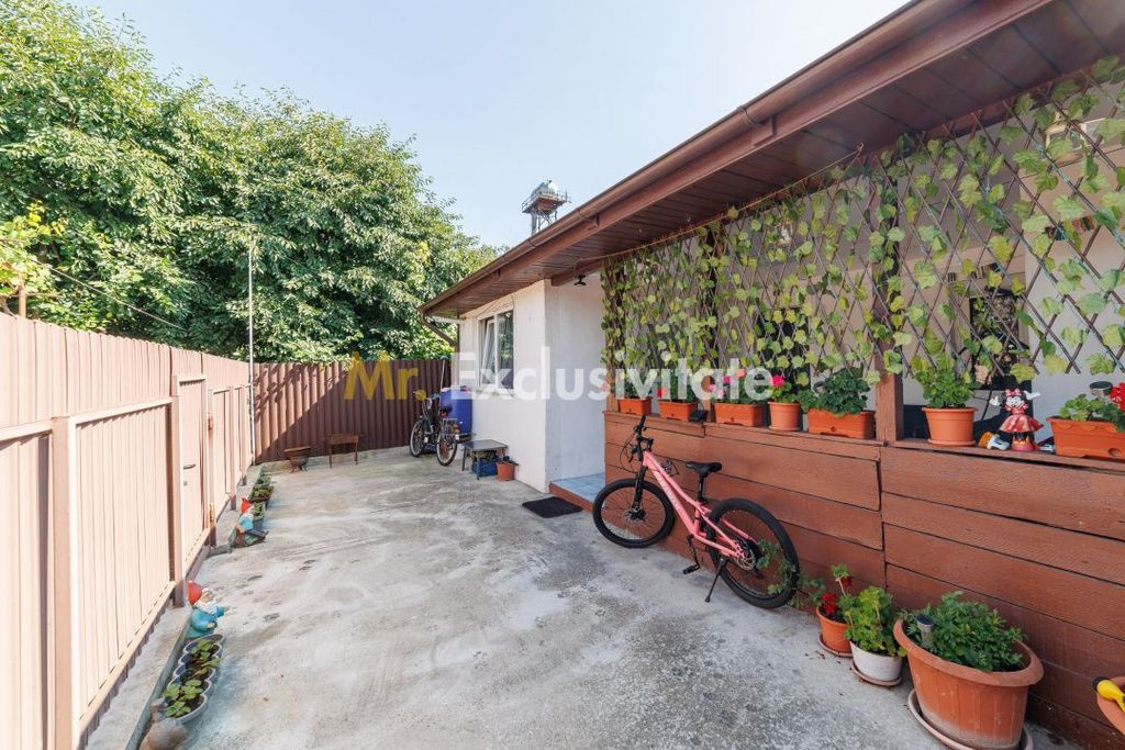 Casa la pret de garsoniera | Zona Lunca Argesului – Sce...