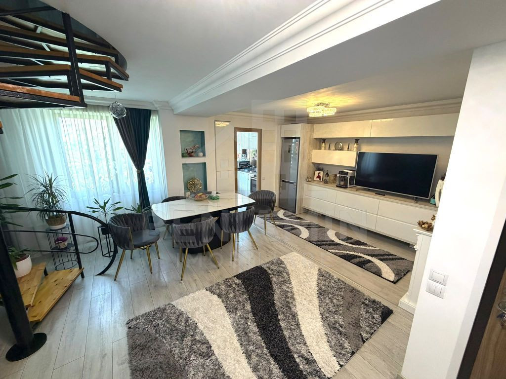 Apartament cu 3 camere si 3 bai in Craiovita Noua - Prome...