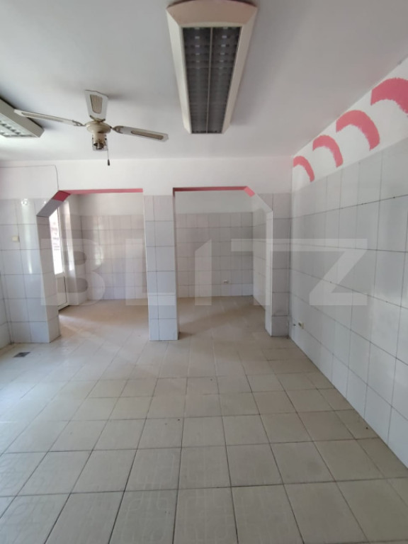 Apartament 2 camere semidecomandate, parter, zonă liniștit