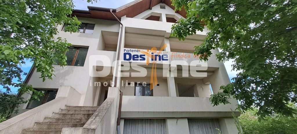 Casa 4 camere, 110mp, Valea Lupului la strada asfaltata