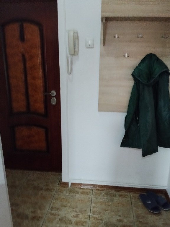 Închiriez apartament 2 camere