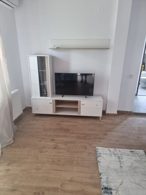 De inchiriat apartament cu 2 camere bloc nou, zona Garii,...