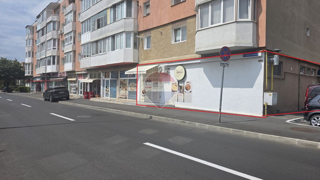 Spațiu comercial de închiriat Brașov Tractorul str. Co...