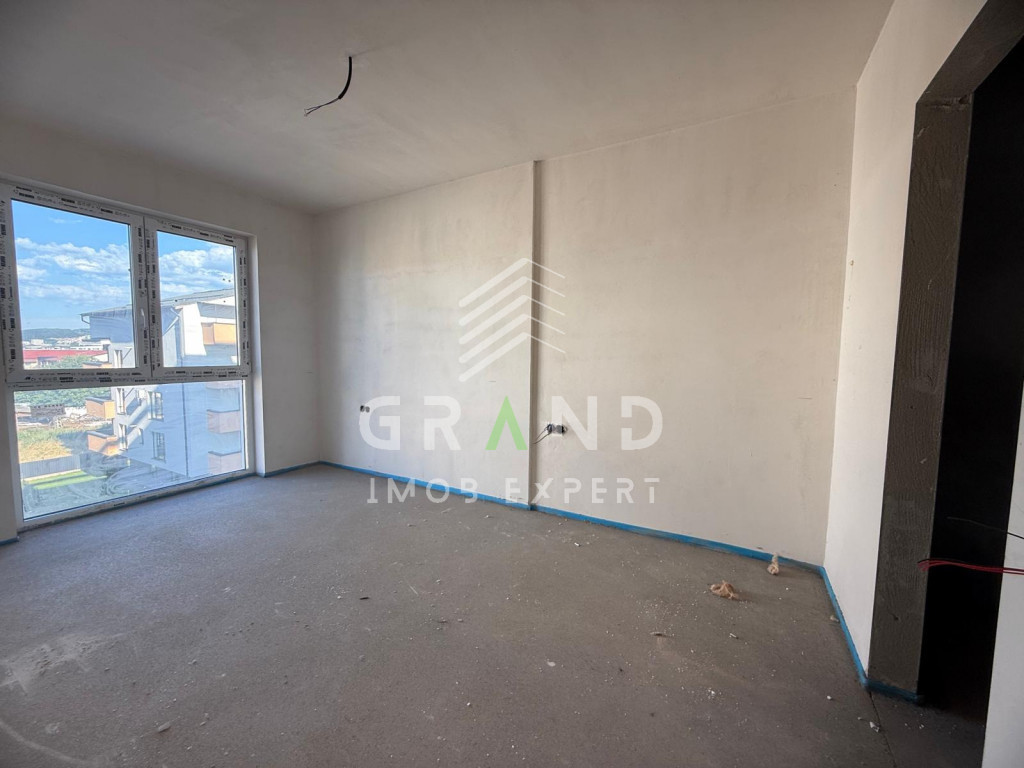 Apartament NOU, cu 3 camere, 2 băi, zona Someșului, Flore?