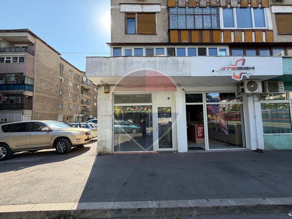Spațiu Comercial de Închiriat, 75.86 mp, Rogerius - Oradea