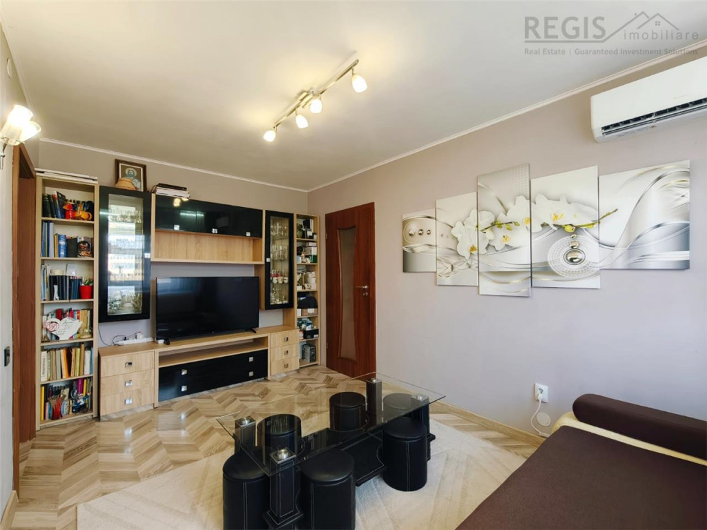 Apartament 3 camere cu AC si parcare , Cartier Florilor