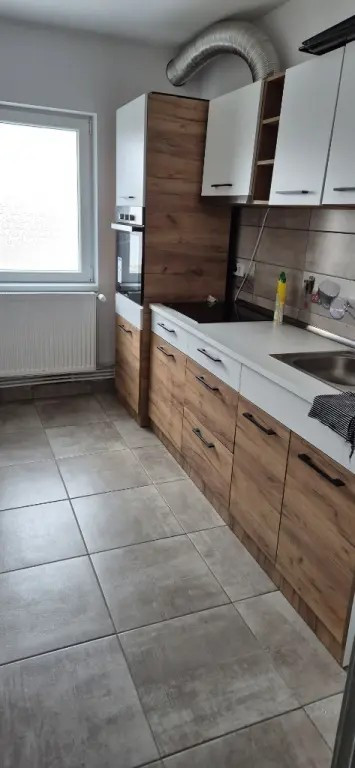 închiriez apartament 2 camere