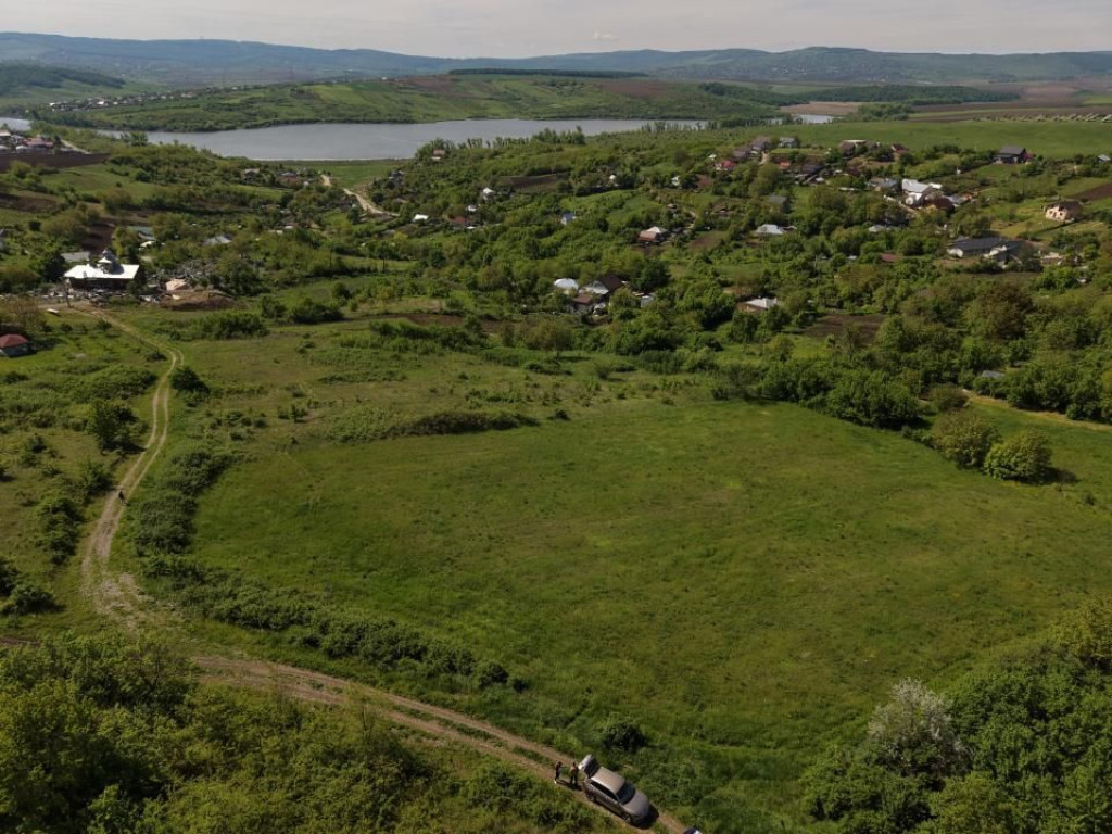 Teren intravilan cu acces dublu 462 mp Ciurbesti