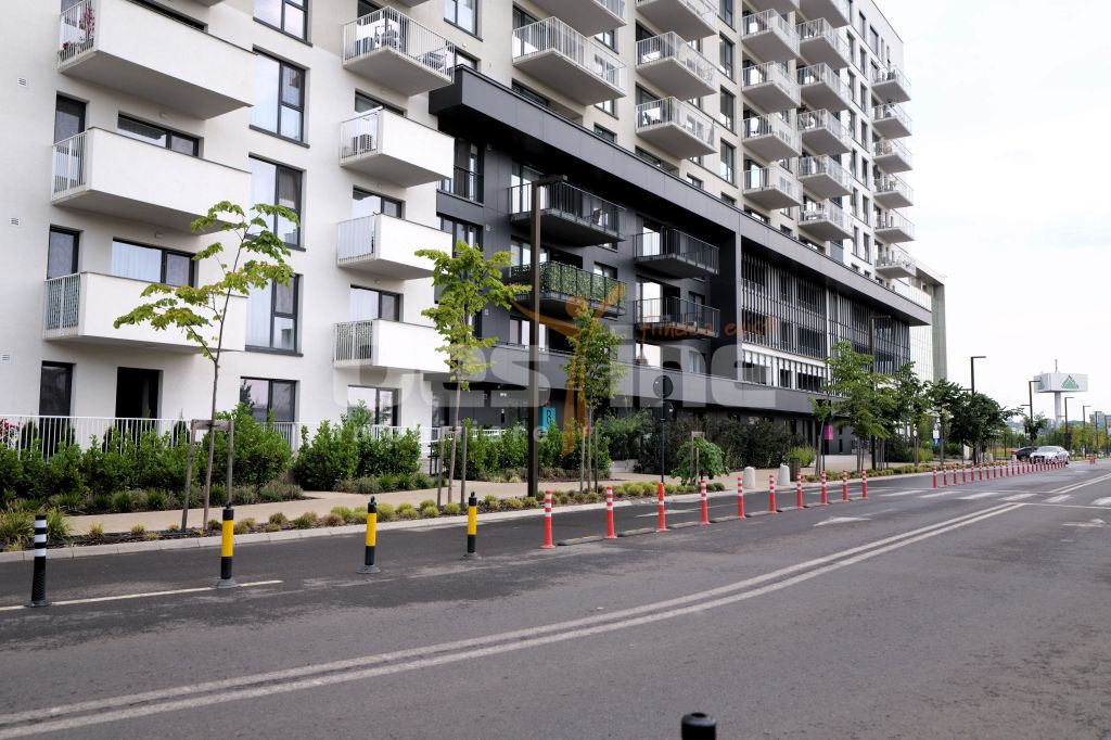 Spatiu Comercial 217 mp parter + 2 parcari la intrare in ...