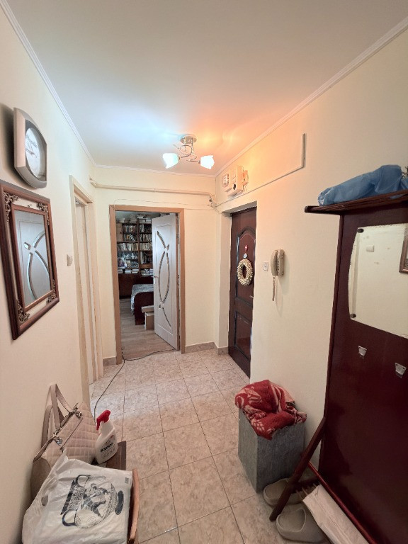 Apartament 2 camere foarte spatios la strada Primaverii