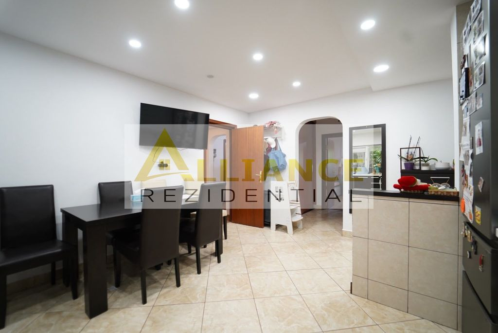 Apartament 3 camere – 77 mp – Str. Zizin | Parter