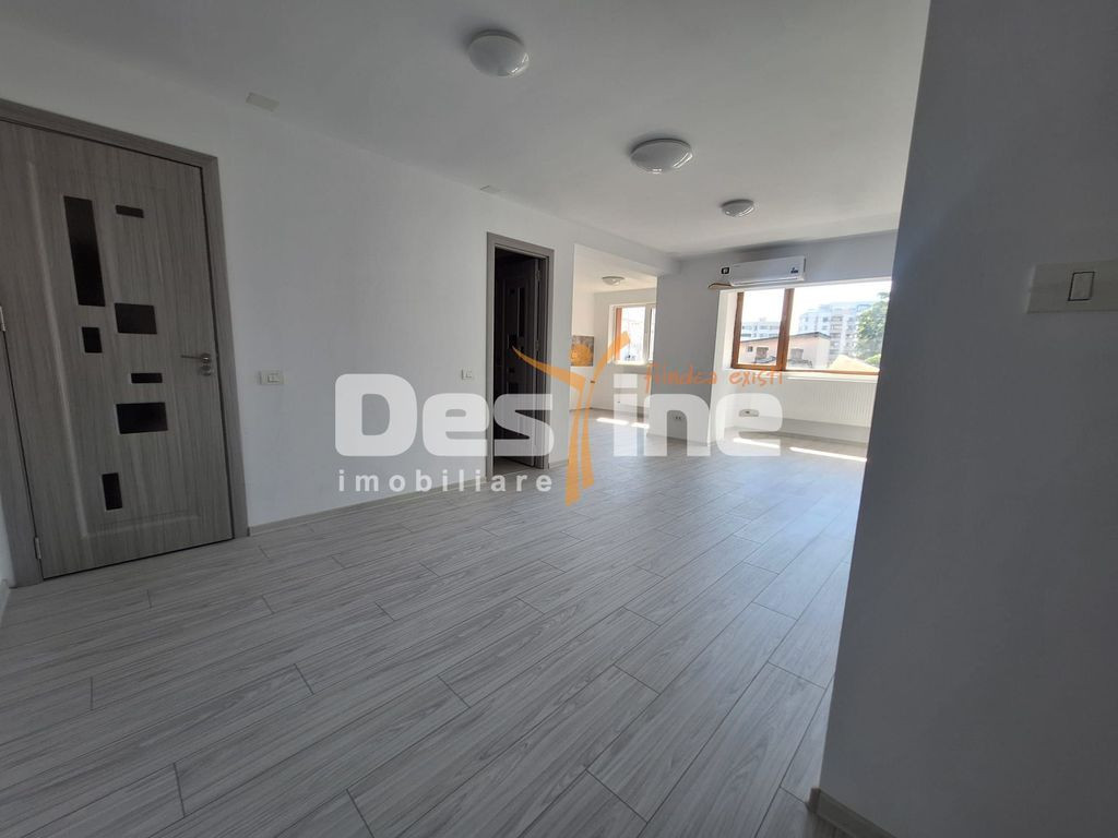 Casă cu 2 camere, 50 mp, zona Centru