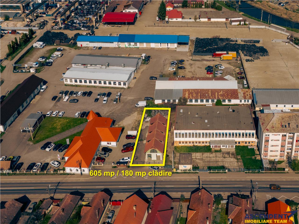 Spatiu comercial, depozit, birouri, acces facil, pozitie rem