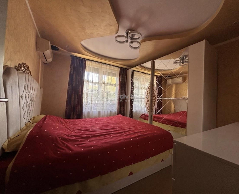 Investitie inteligenta: apartament si spatiu comercial cu ac
