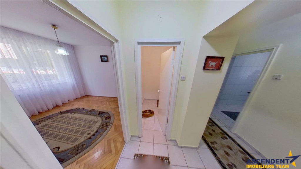 Apartament 3 camere decomandat, zona Calea Bucuresti, Brasov