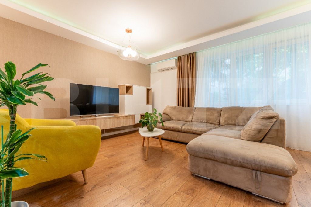 Apartament 4 camere, 120 mp, parcare, zona Plopilor