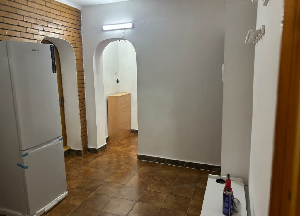 Apartament Cu 3 Camere Decomandate Zona Obcini - Intrare