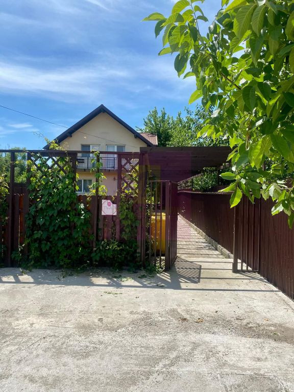 Duplex 4 camere | teren 301 mp | grădină 170 mp | Mogo?...