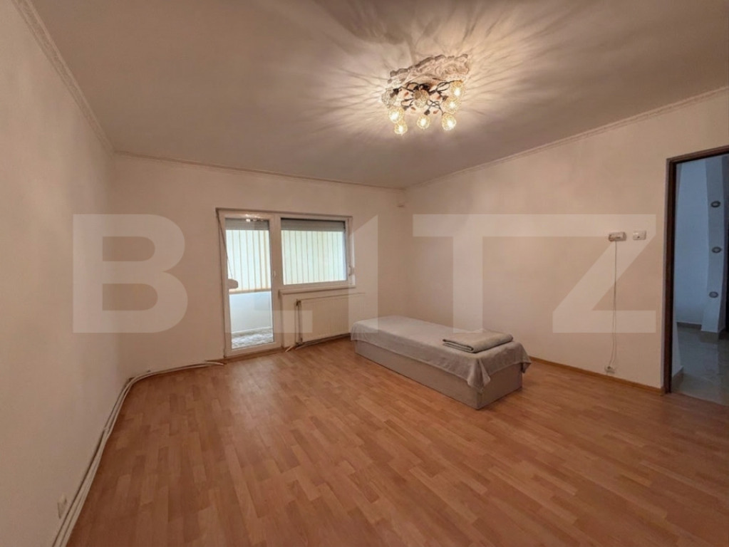 Apartament de vânzare, 68.5 mp, zona Micro 16
