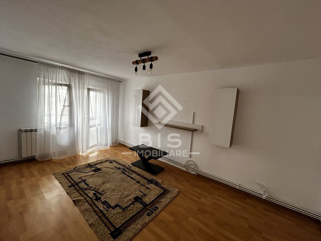 Chirie apartament 4 camere – Strada Pârcălabului