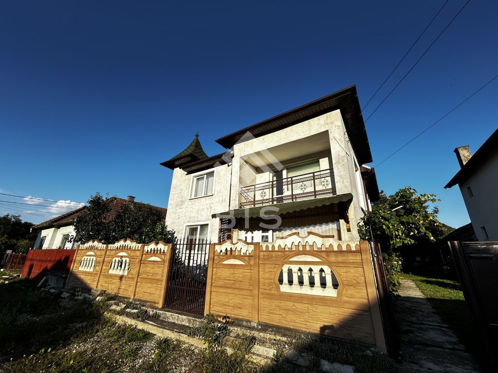Casă de vânzare în Sărata – Teren 2600 mp