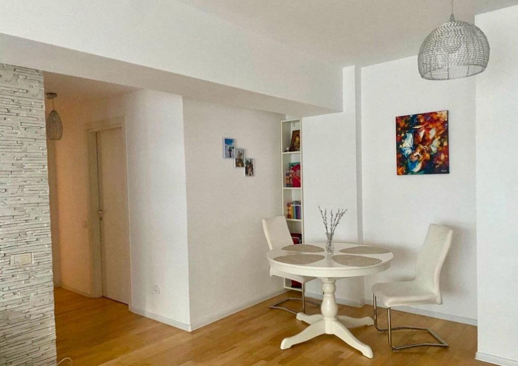 Petrom City - Apartament 3 camere, 2 bai, 92 mp.
