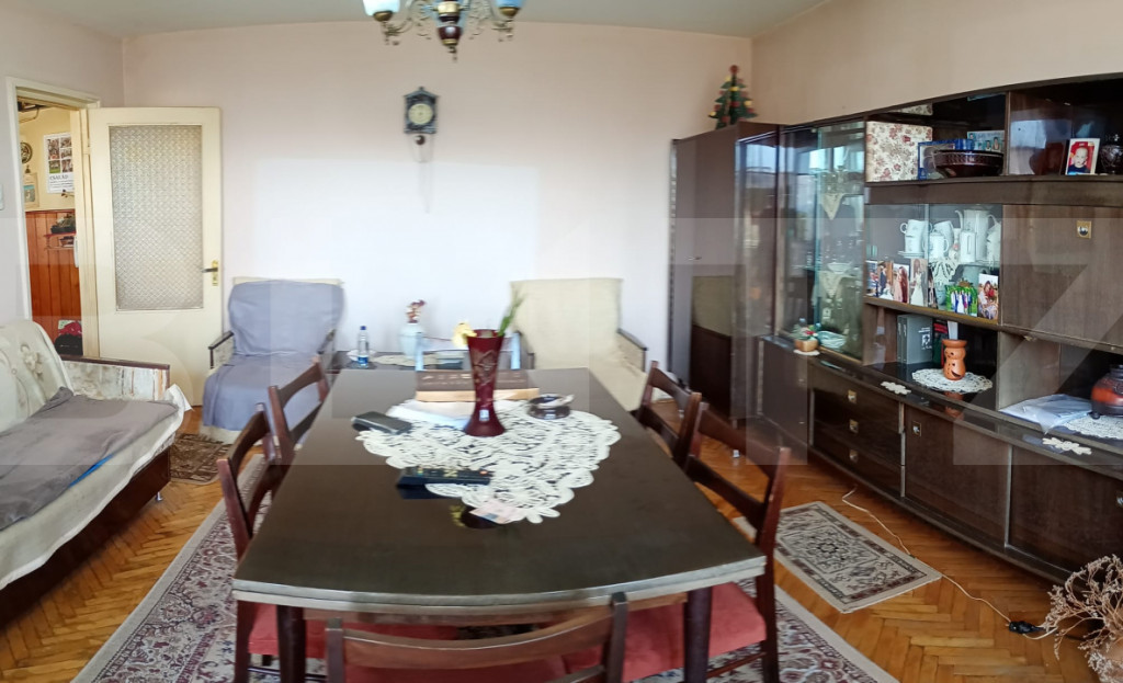 Apartament 3 camere de vanzare, 66 mp, zona Simeria