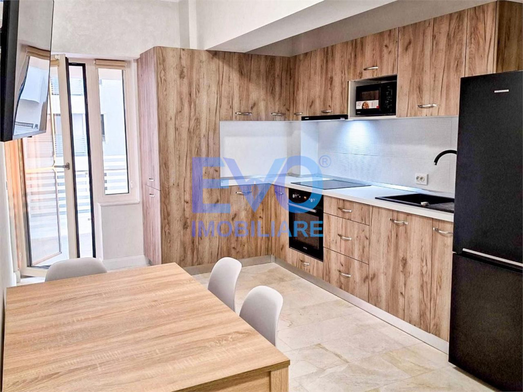 Apartament cu 2 camere, decomandat, complex Royal Town Copou