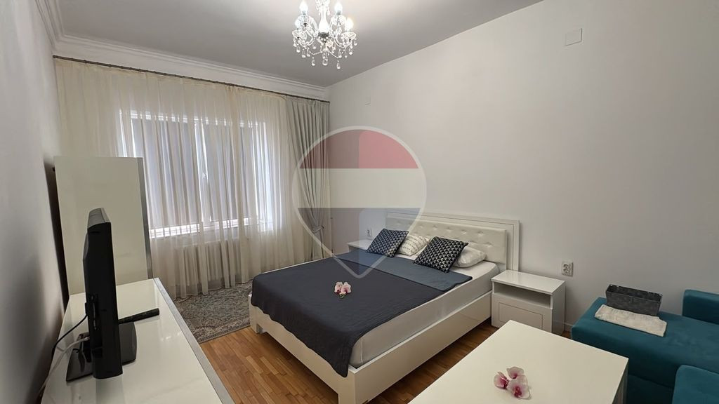 Apartament cu 2 camere de închiriat în zona Ultracentral