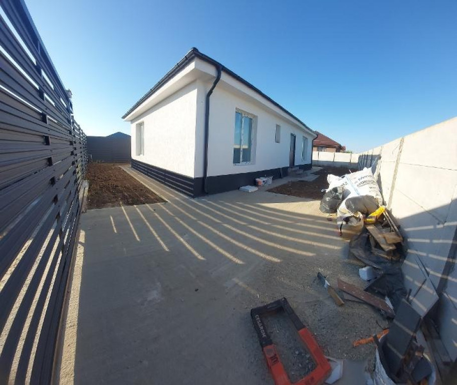Single Parter+Pod, 3 camere, 2 bai-75 mp utili si 320 mp teren